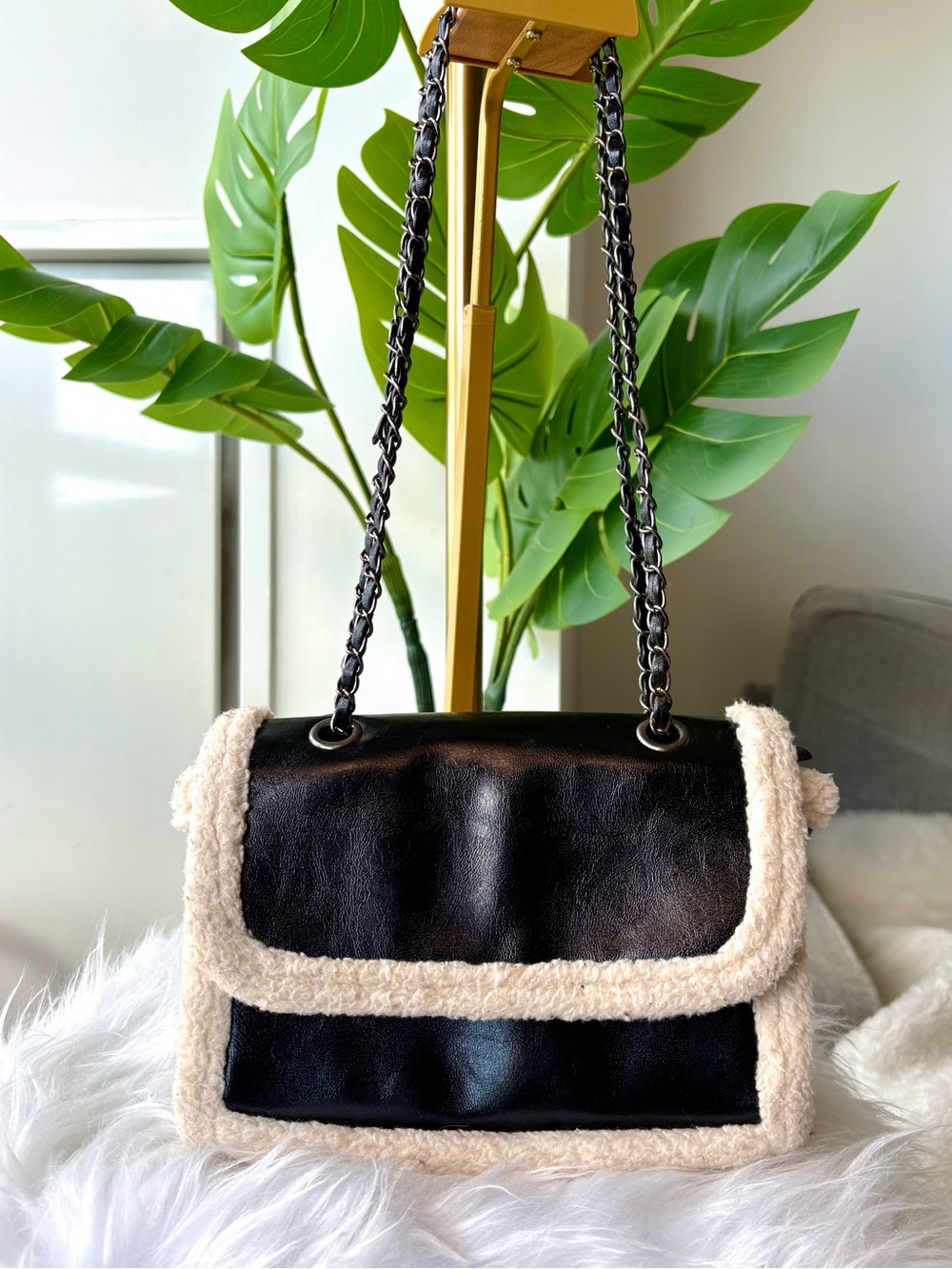 Black Plush Faux Fur Trim Shoulder Bag Chain Strap Fall Winter Chic Y2K Purse